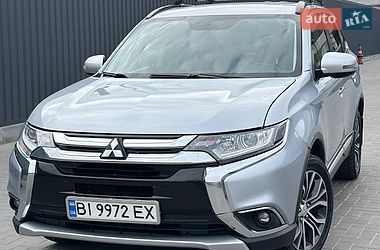 Позашляховик / Кросовер Mitsubishi Outlander 2016 в Кременчуці