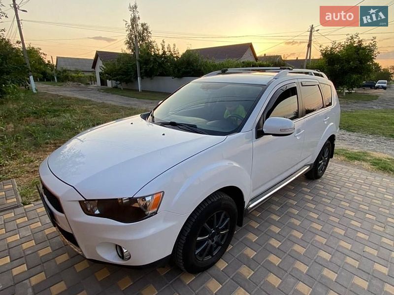 Mitsubishi Outlander 2010