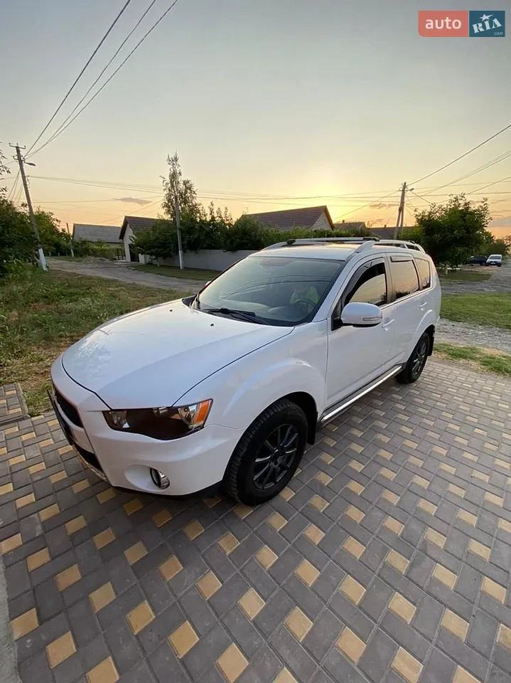 2010 Mitsubishi Outlander - мініатюра 20
