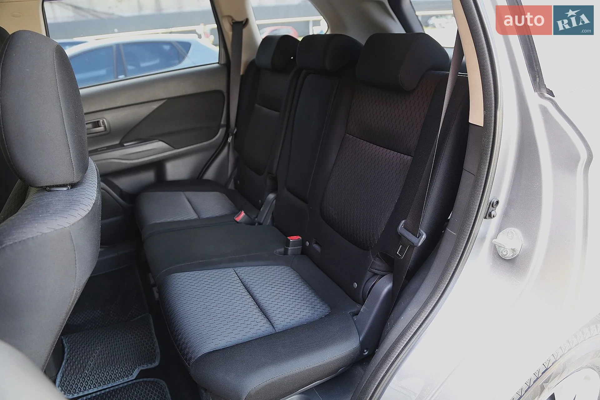 2013 Mitsubishi Outlander - мініатюра 10