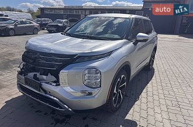 Внедорожник / Кроссовер Mitsubishi Outlander 2021 в Львове