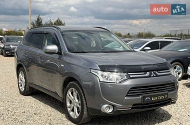Внедорожник / Кроссовер Mitsubishi Outlander 2012 в Ивано-Франковске