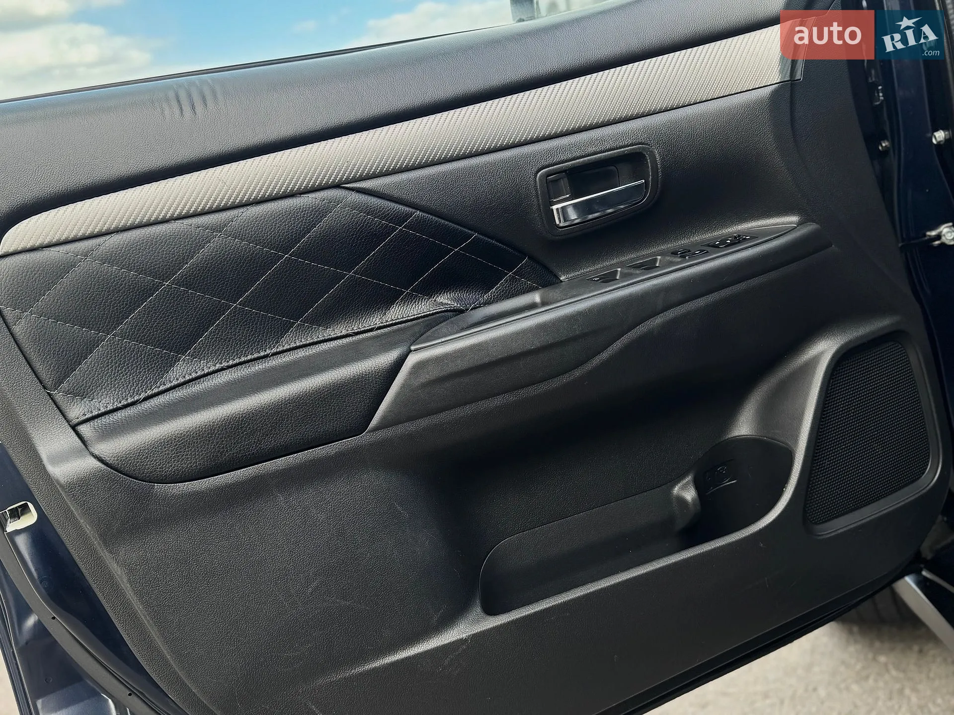 2018 Mitsubishi Outlander - мініатюра 34