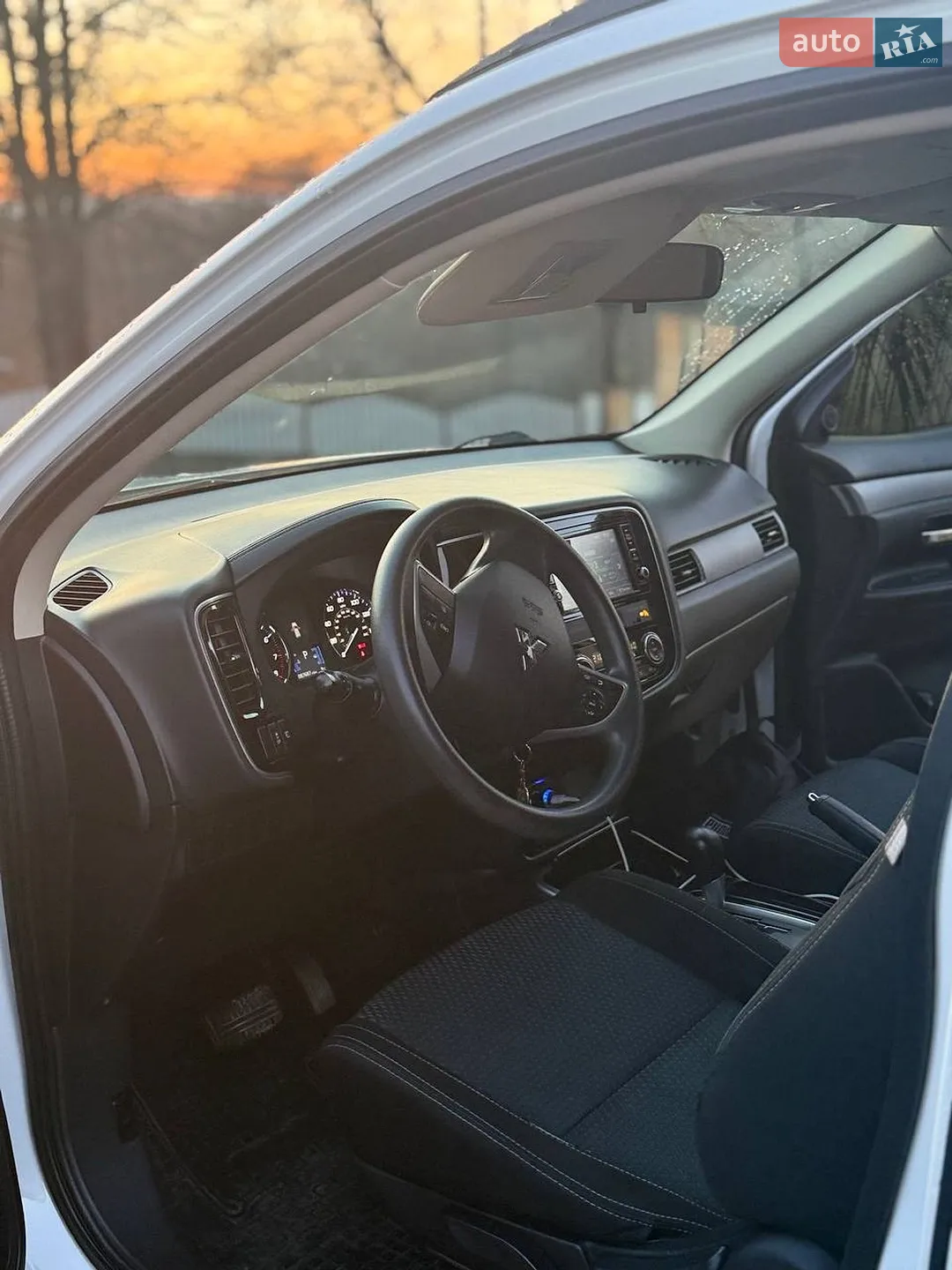 2018 Mitsubishi Outlander - мініатюра 8