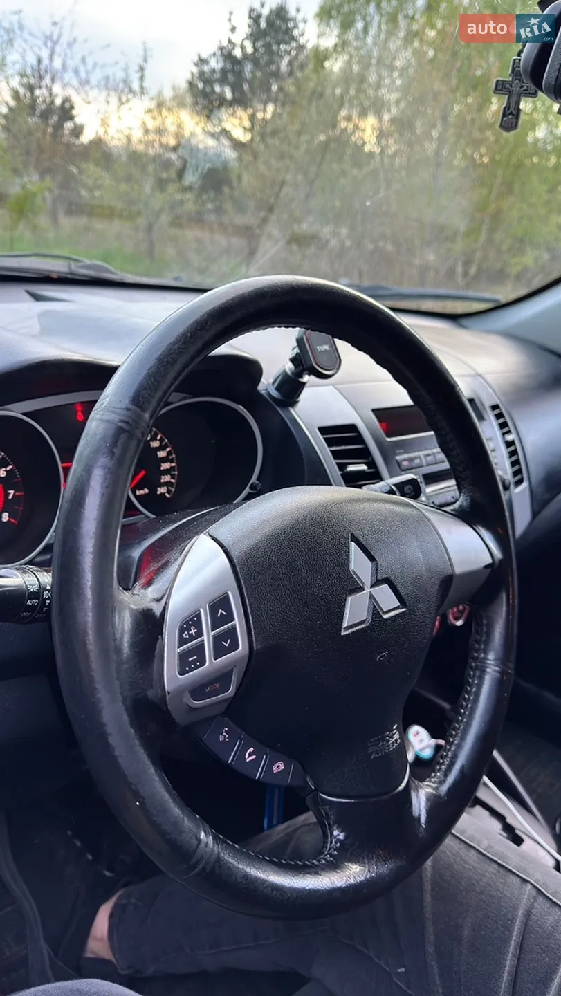 2011 Mitsubishi Outlander - мініатюра 36