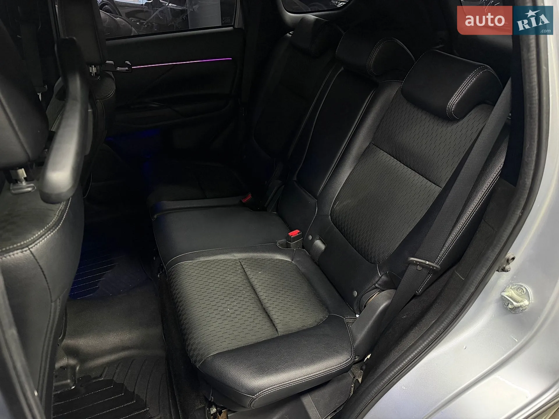 2014 Mitsubishi Outlander - мініатюра 25