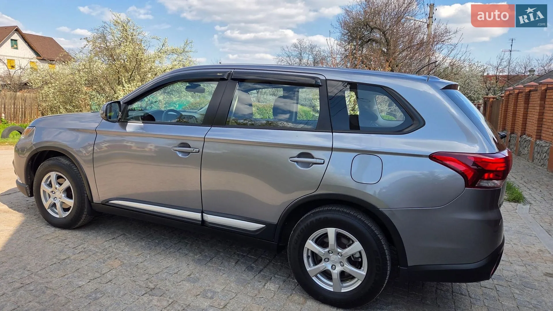 2016 Mitsubishi Outlander - мініатюра 12