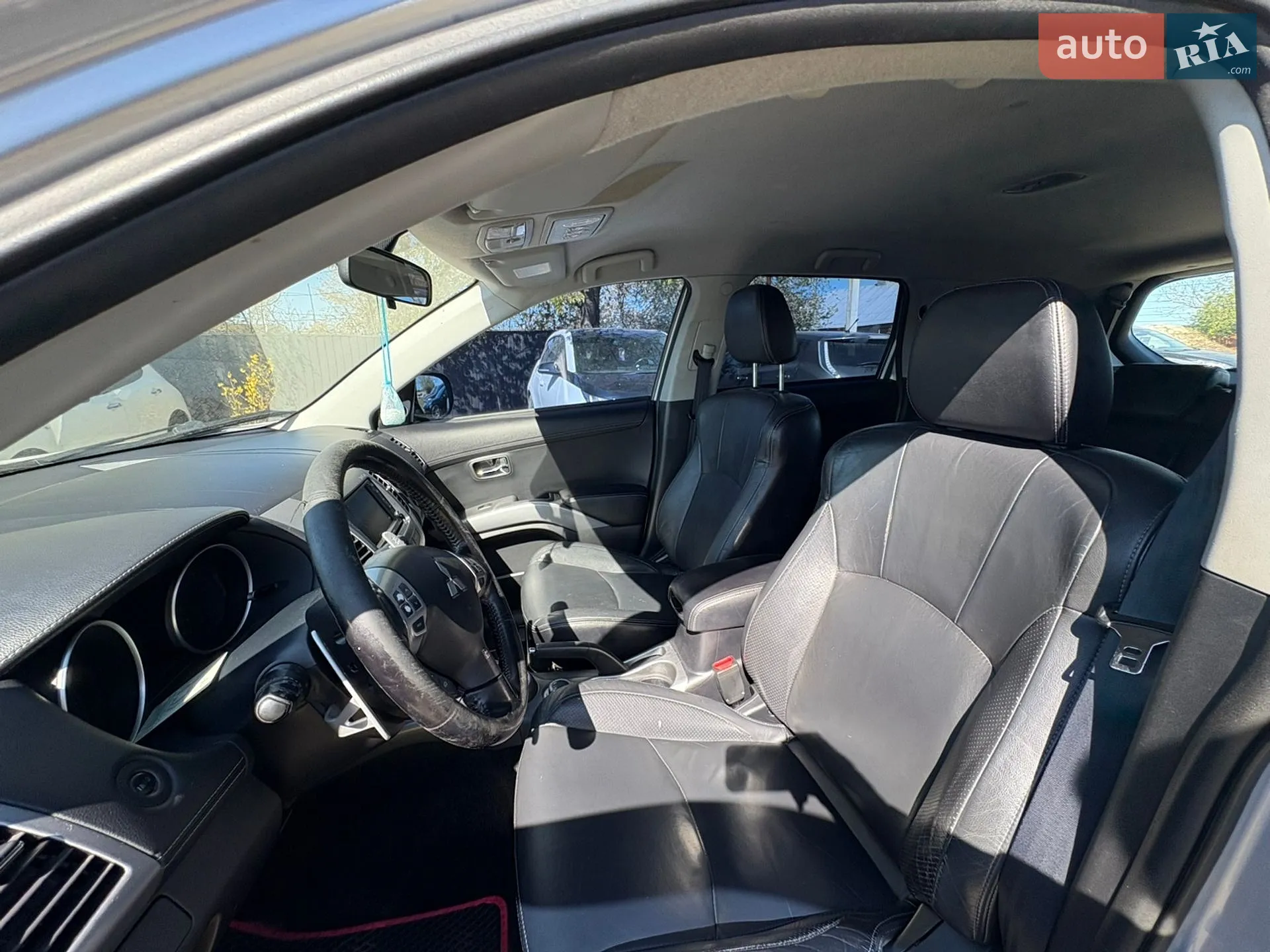 2010 Mitsubishi Outlander - мініатюра 23