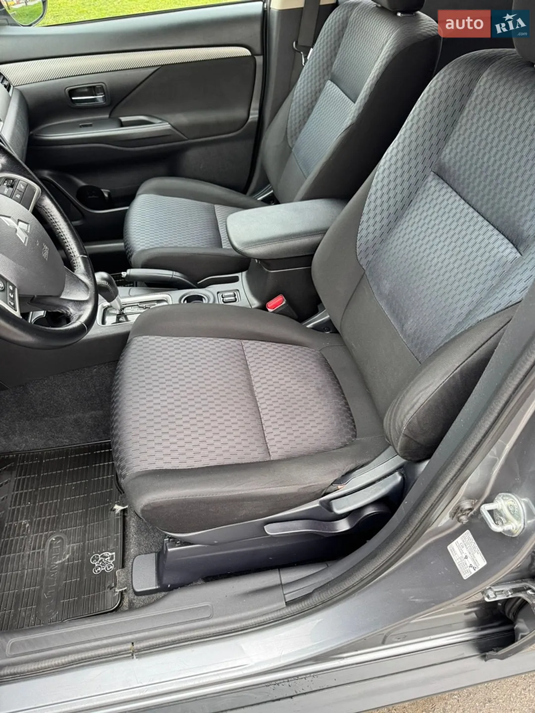 2013 Mitsubishi Outlander - мініатюра 13