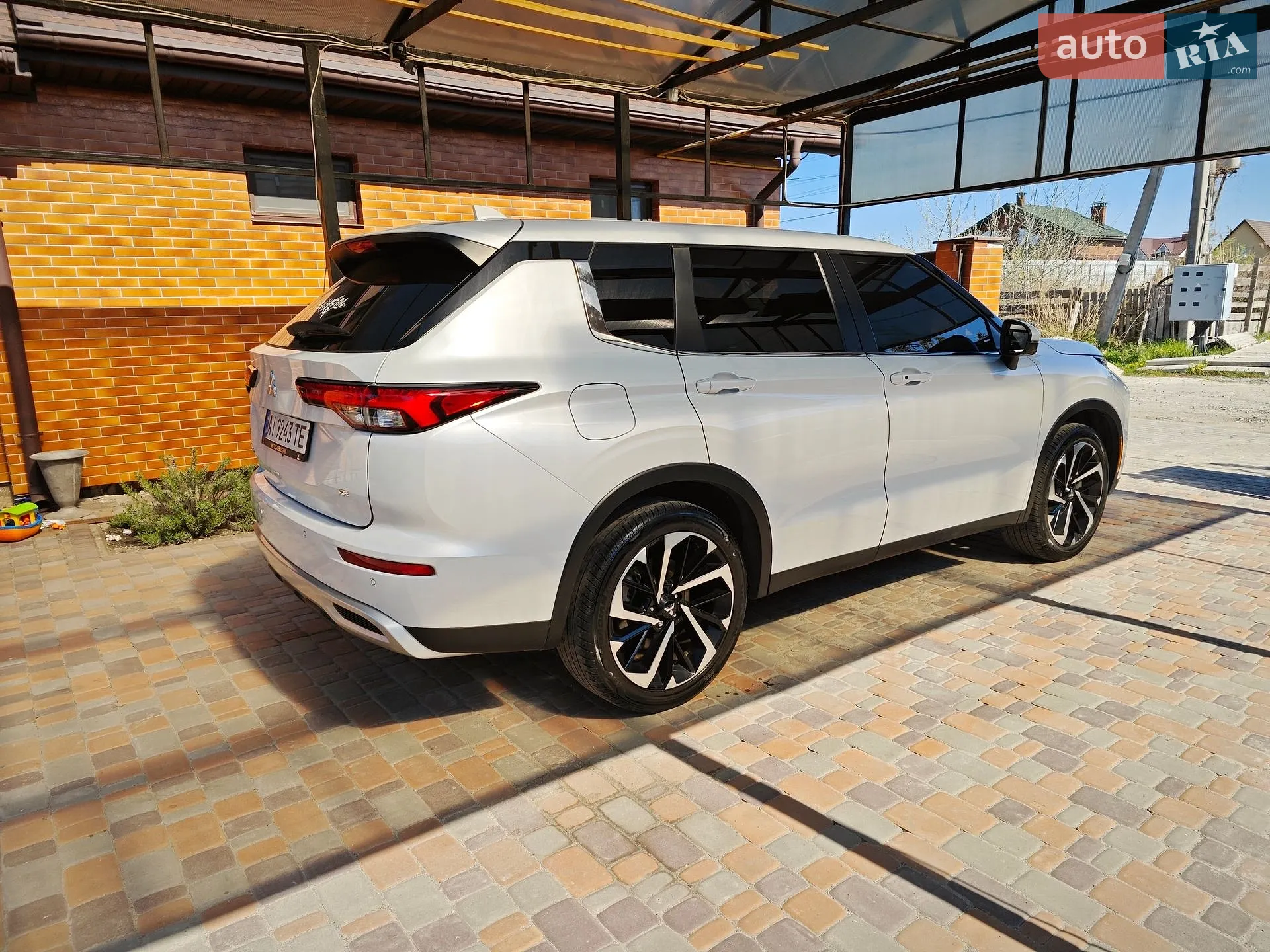 2023 Mitsubishi Outlander - мініатюра 10