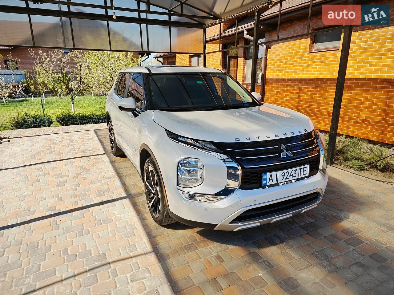 2024 Mitsubishi Outlander - мініатюра 109