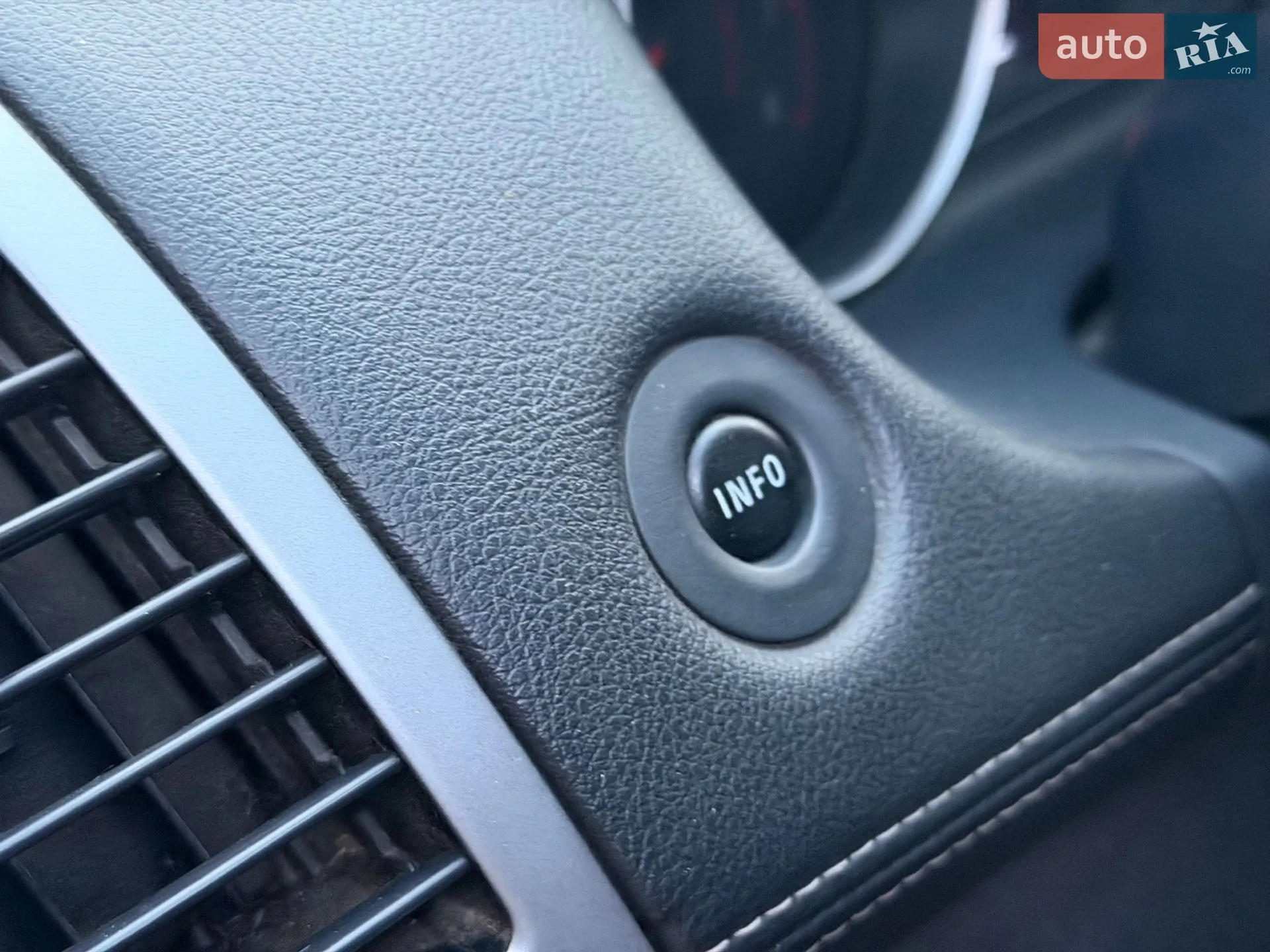 2010 Mitsubishi Outlander - мініатюра 26