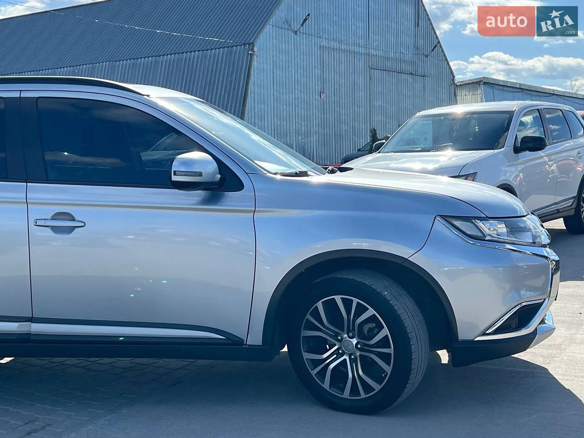 2015 Mitsubishi Outlander - мініатюра 10