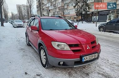 Позашляховик / Кросовер Mitsubishi Outlander 2006 в Києві