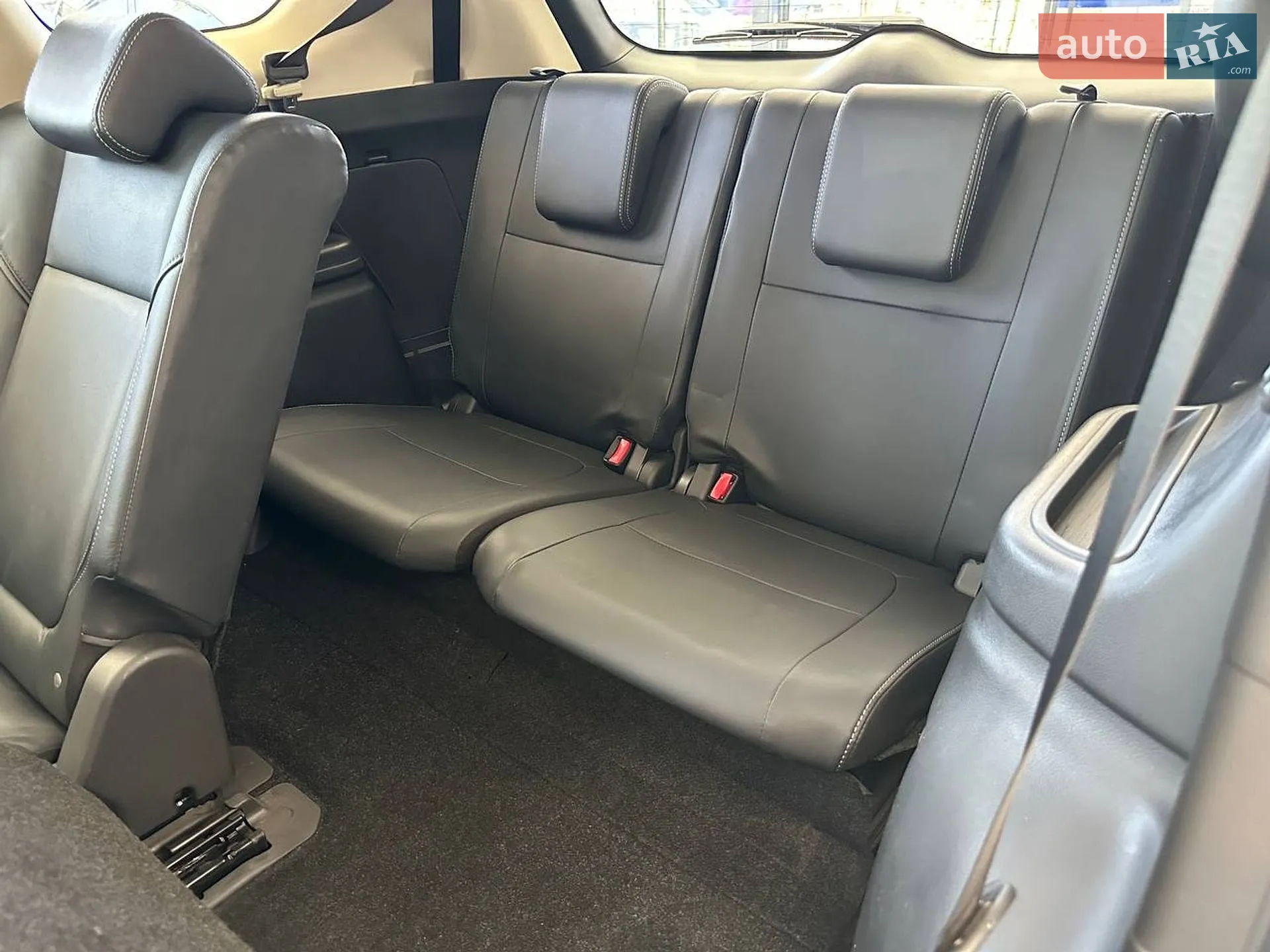 2020 Mitsubishi Outlander - мініатюра 88