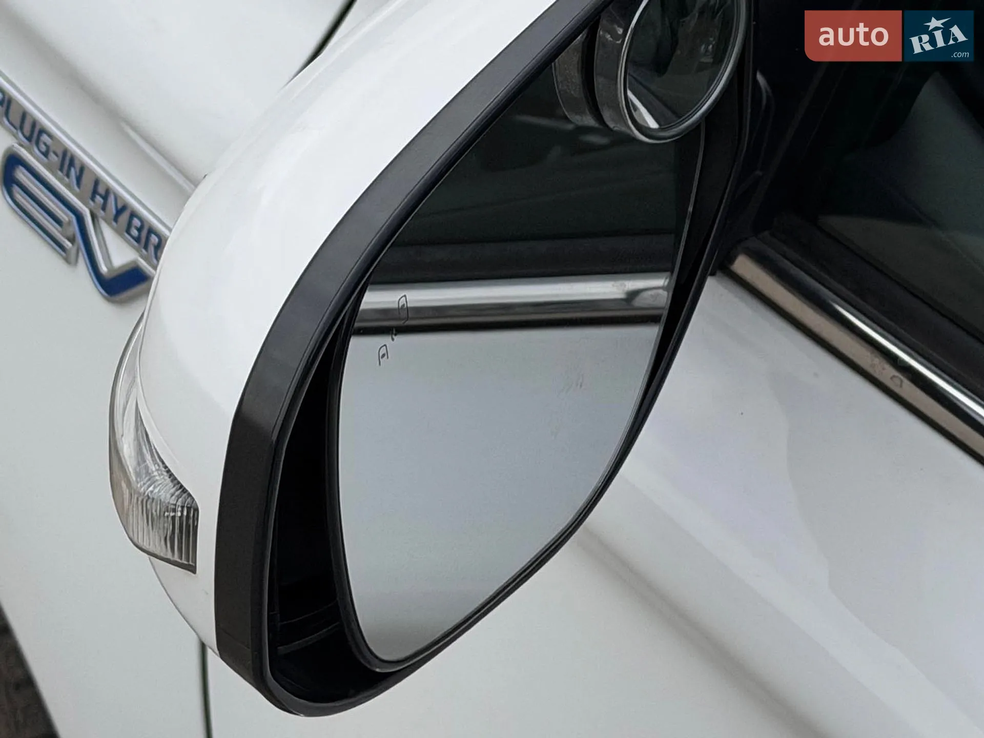 2020 Mitsubishi Outlander - мініатюра 13