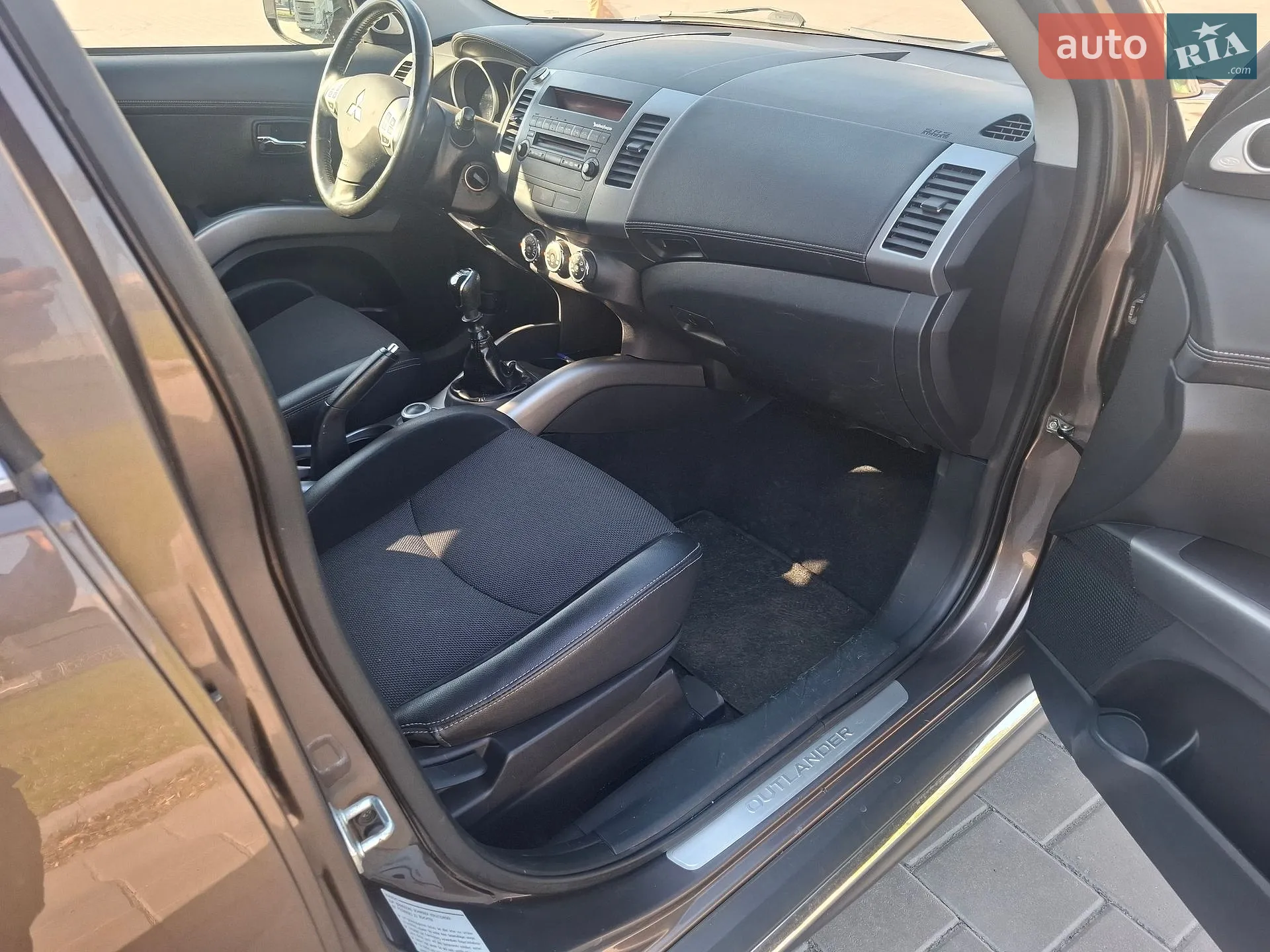 2010 Mitsubishi Outlander - мініатюра 30