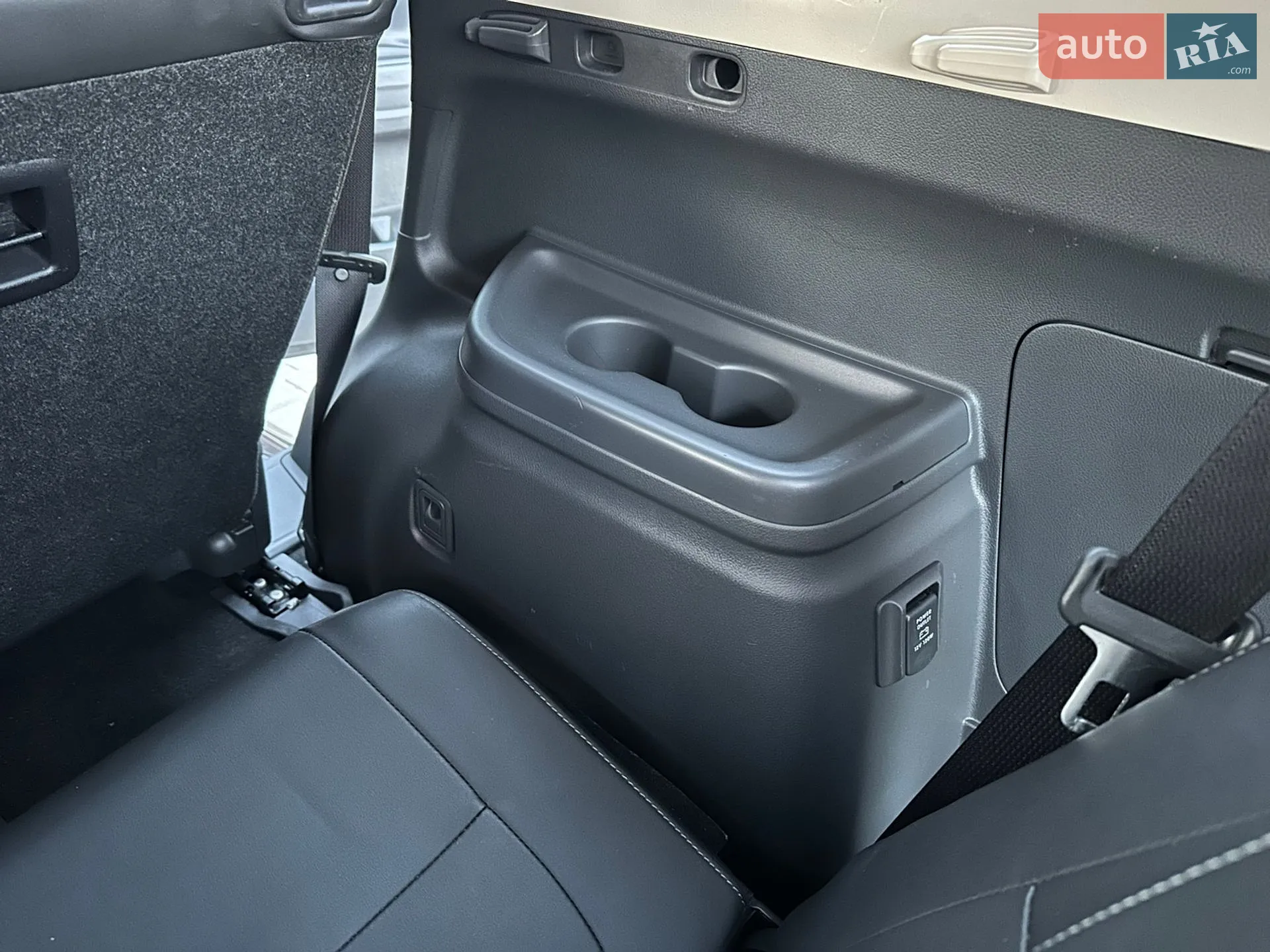 2019 Mitsubishi Outlander - мініатюра 144