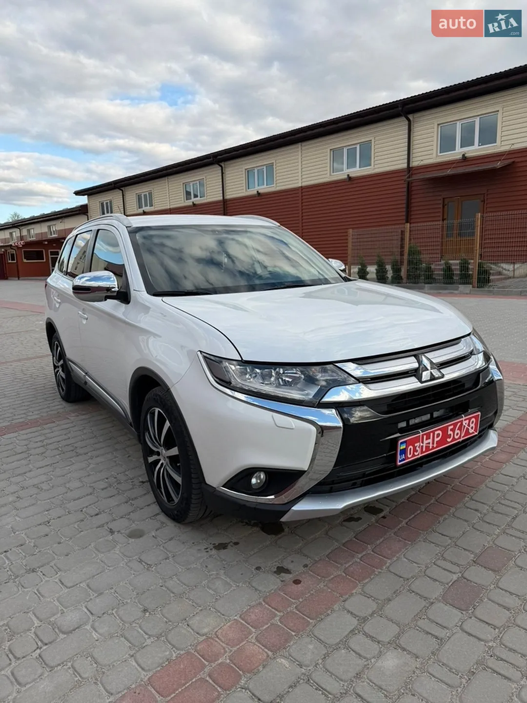 2016 Mitsubishi Outlander - мініатюра 6