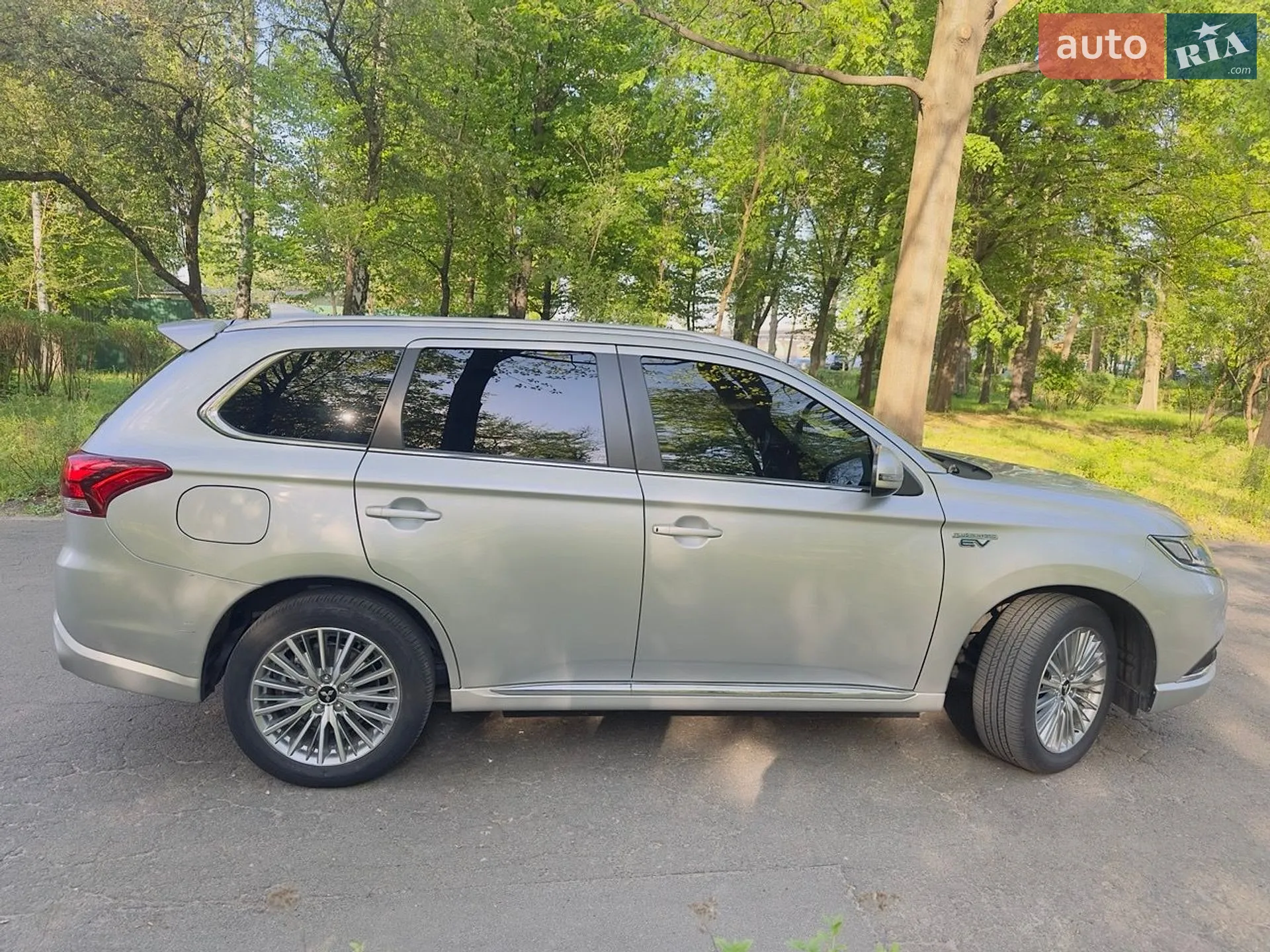 2022 Mitsubishi Outlander - мініатюра 6