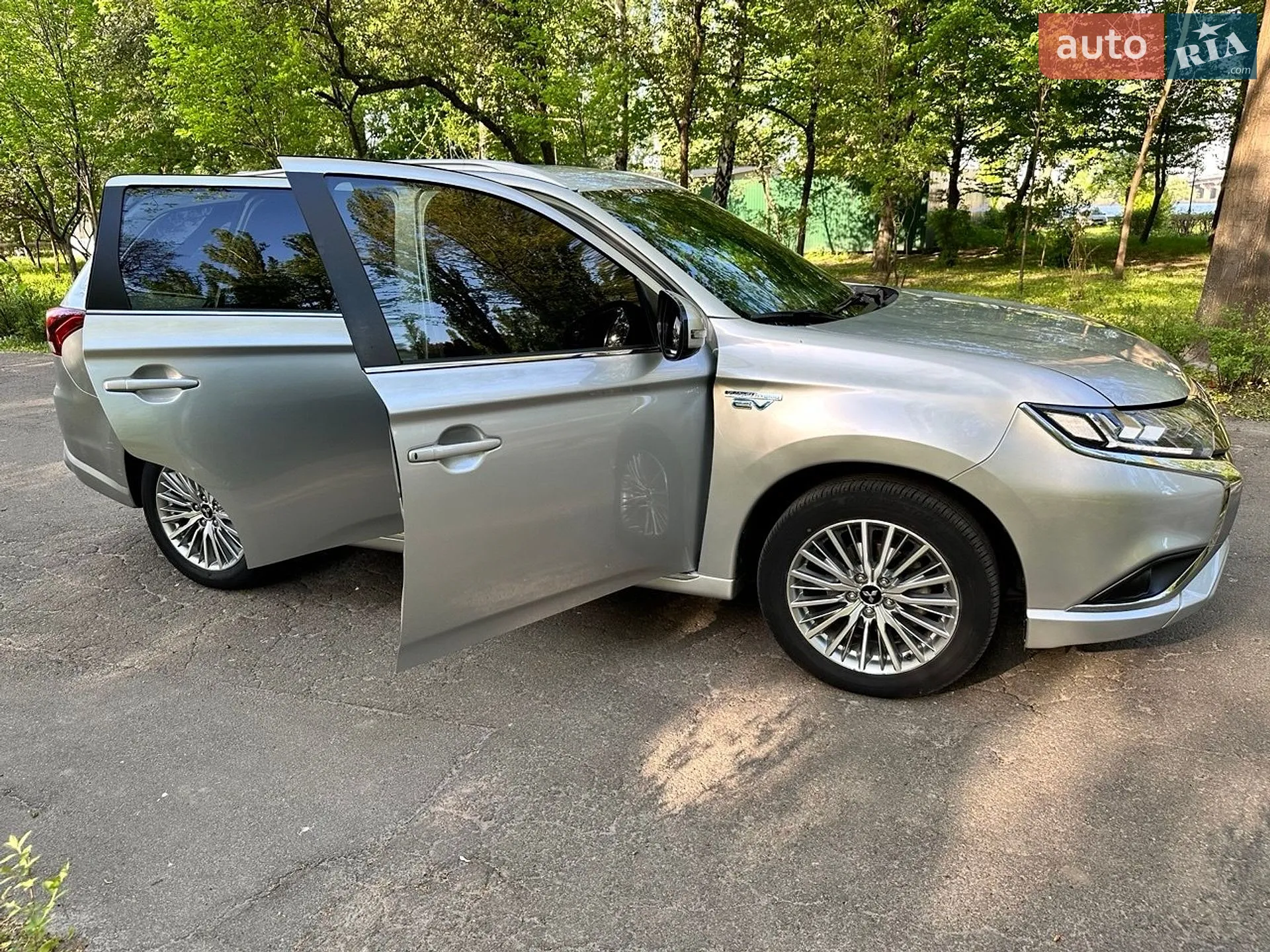 2022 Mitsubishi Outlander - мініатюра 9