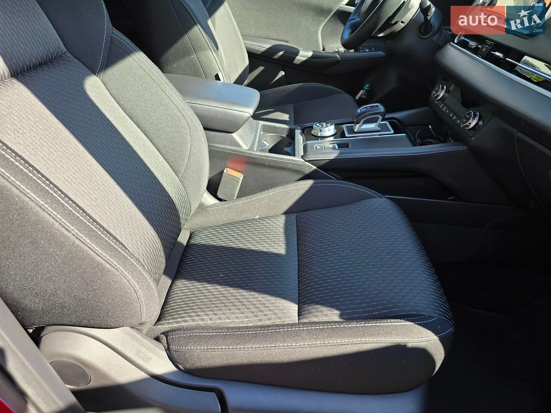 2022 Mitsubishi Outlander - мініатюра 28