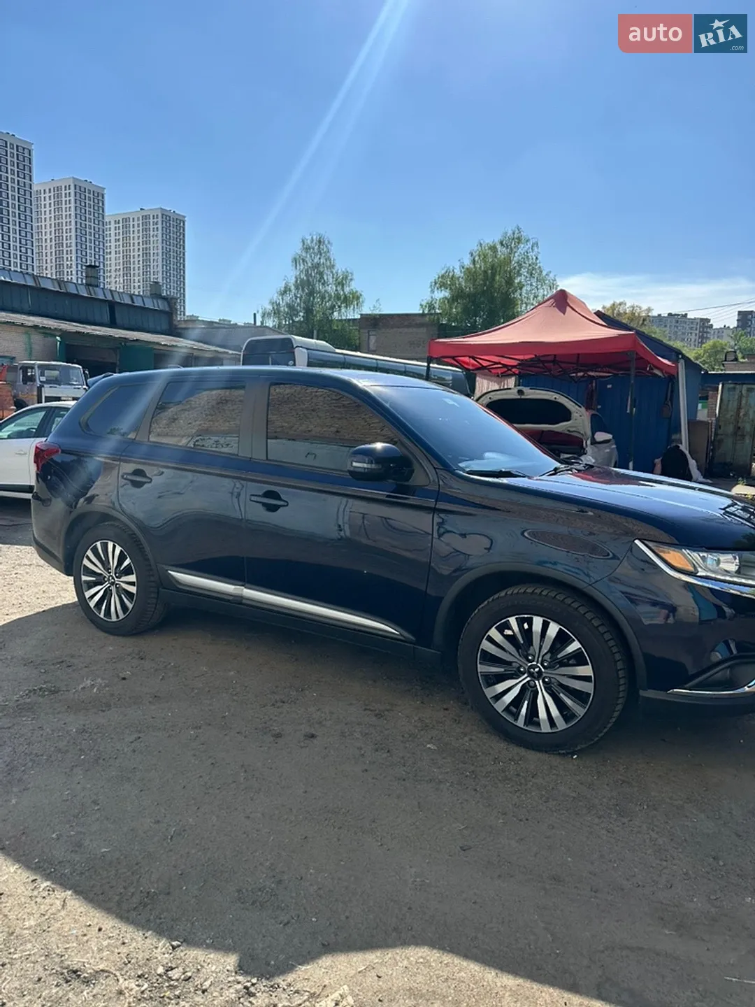 2020 Mitsubishi Outlander - мініатюра 2