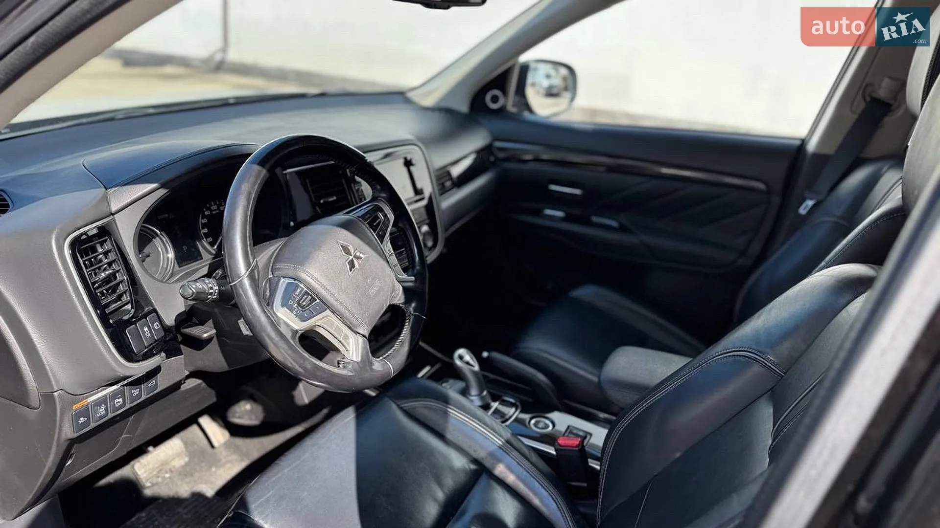 2016 Mitsubishi Outlander - мініатюра 11