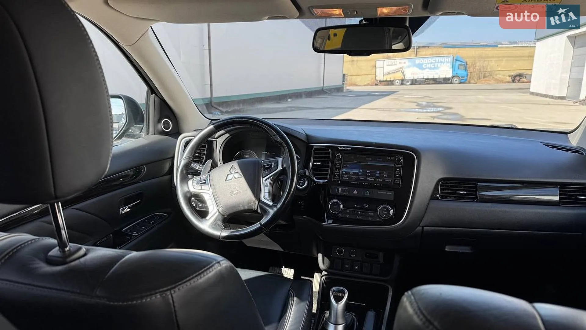 2016 Mitsubishi Outlander - мініатюра 13