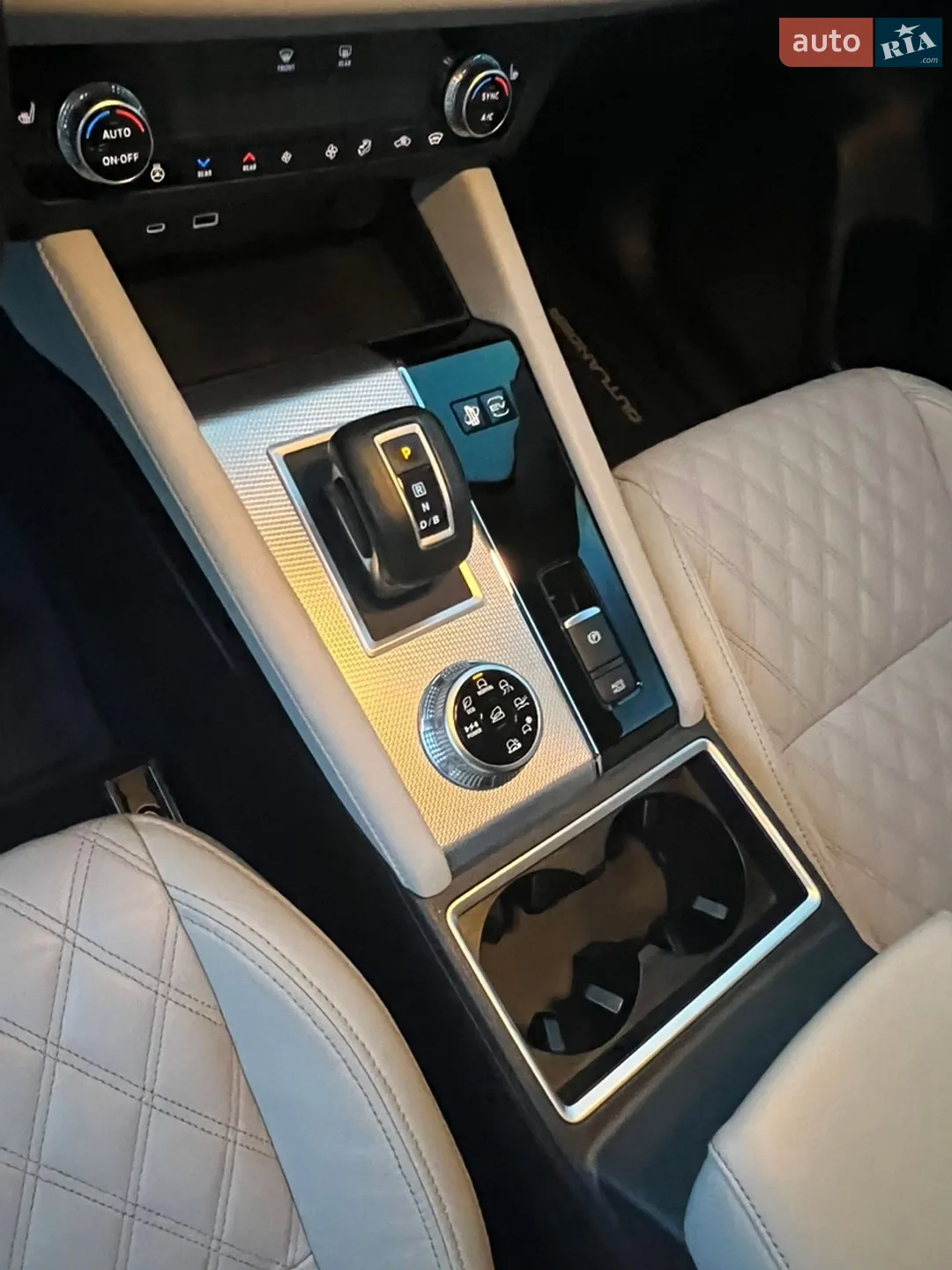 2023 Mitsubishi Outlander - мініатюра 15