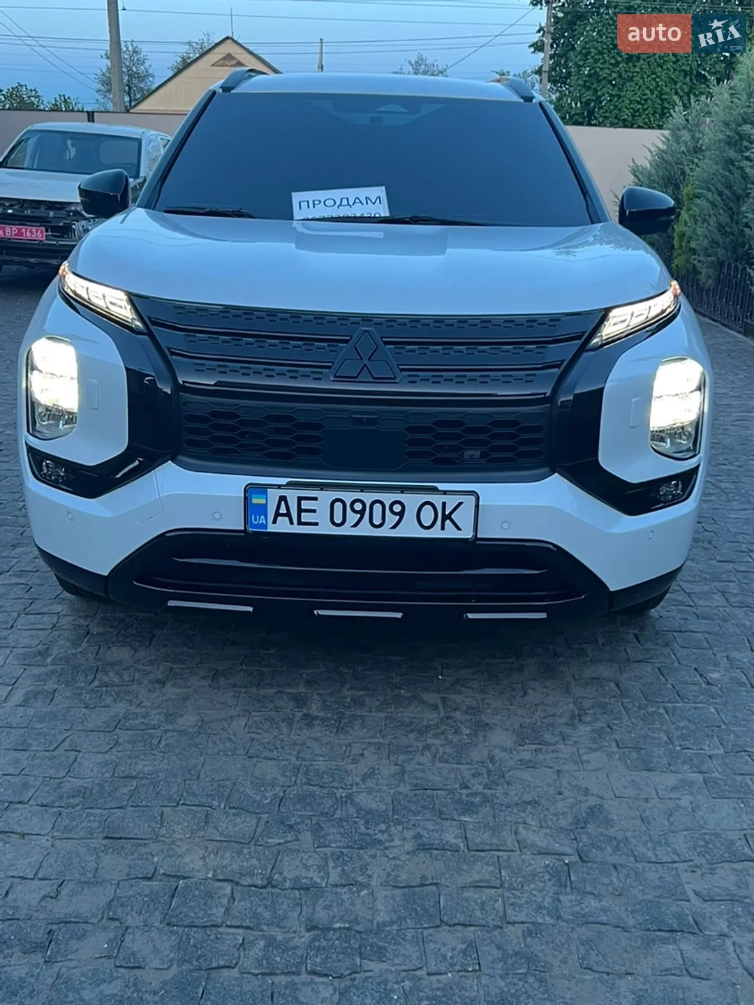 2023 Mitsubishi Outlander - мініатюра 12