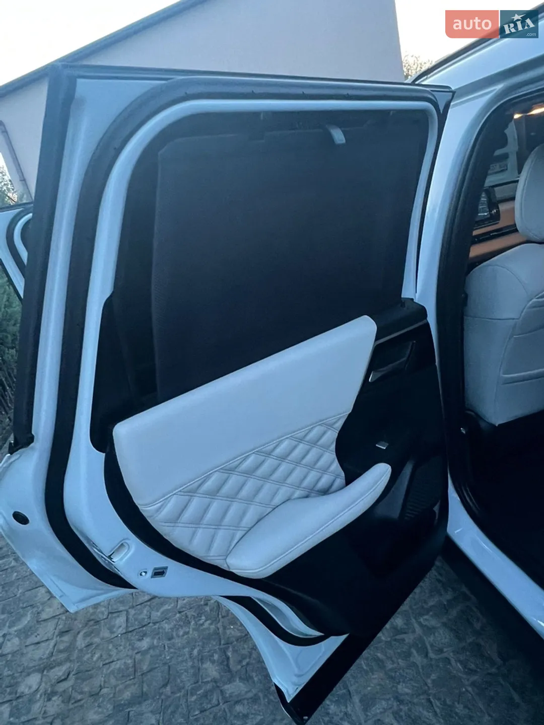 2023 Mitsubishi Outlander - мініатюра 42