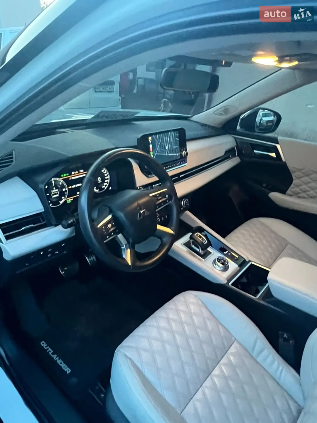 2023 Mitsubishi Outlander - мініатюра 47