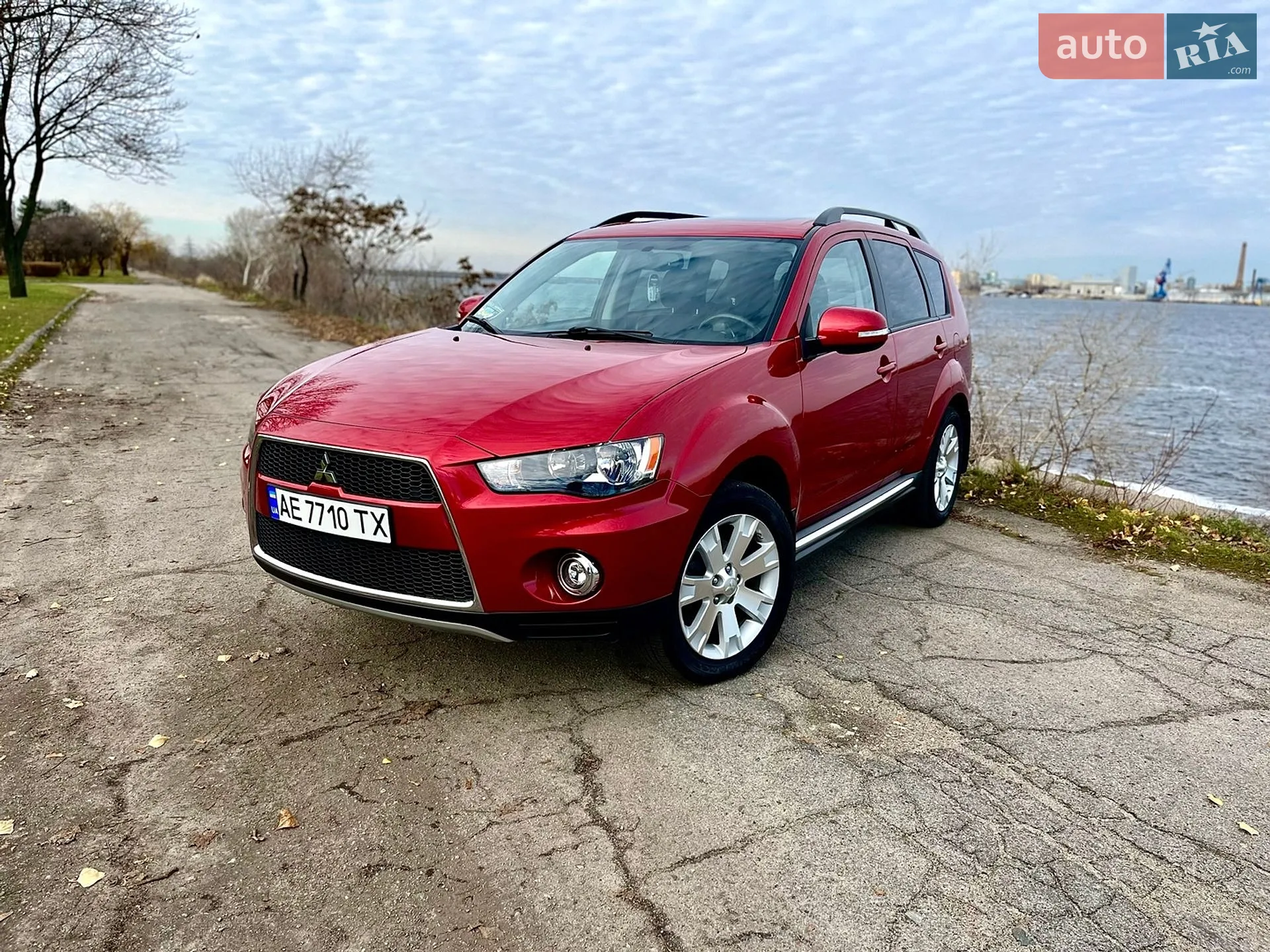 2011 Mitsubishi Outlander - фото 1