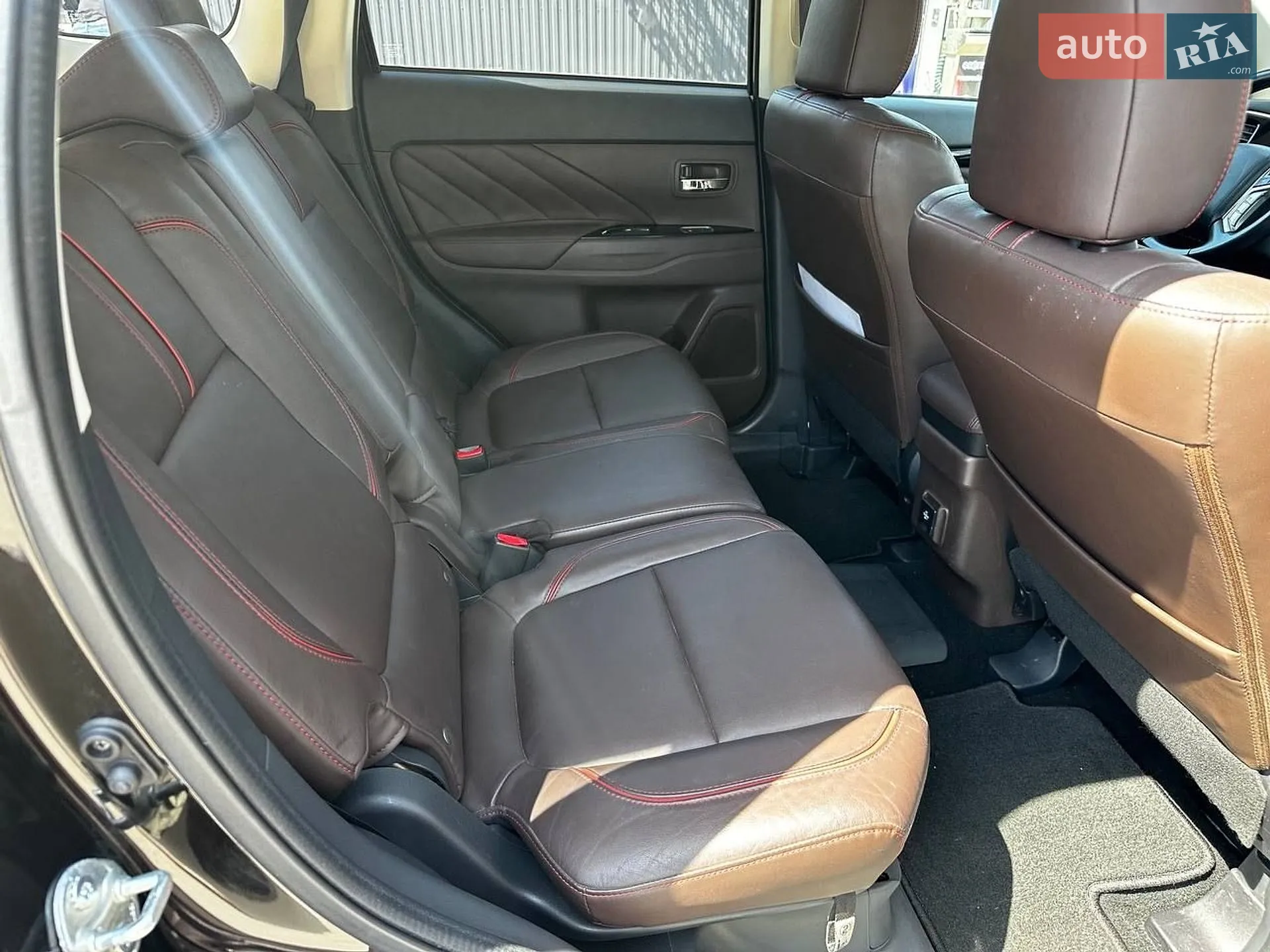 2018 Mitsubishi Outlander - мініатюра 25