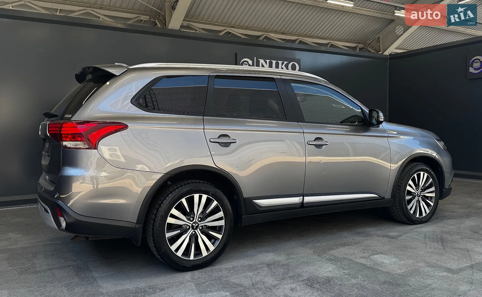 2021 Mitsubishi Outlander - мініатюра 19