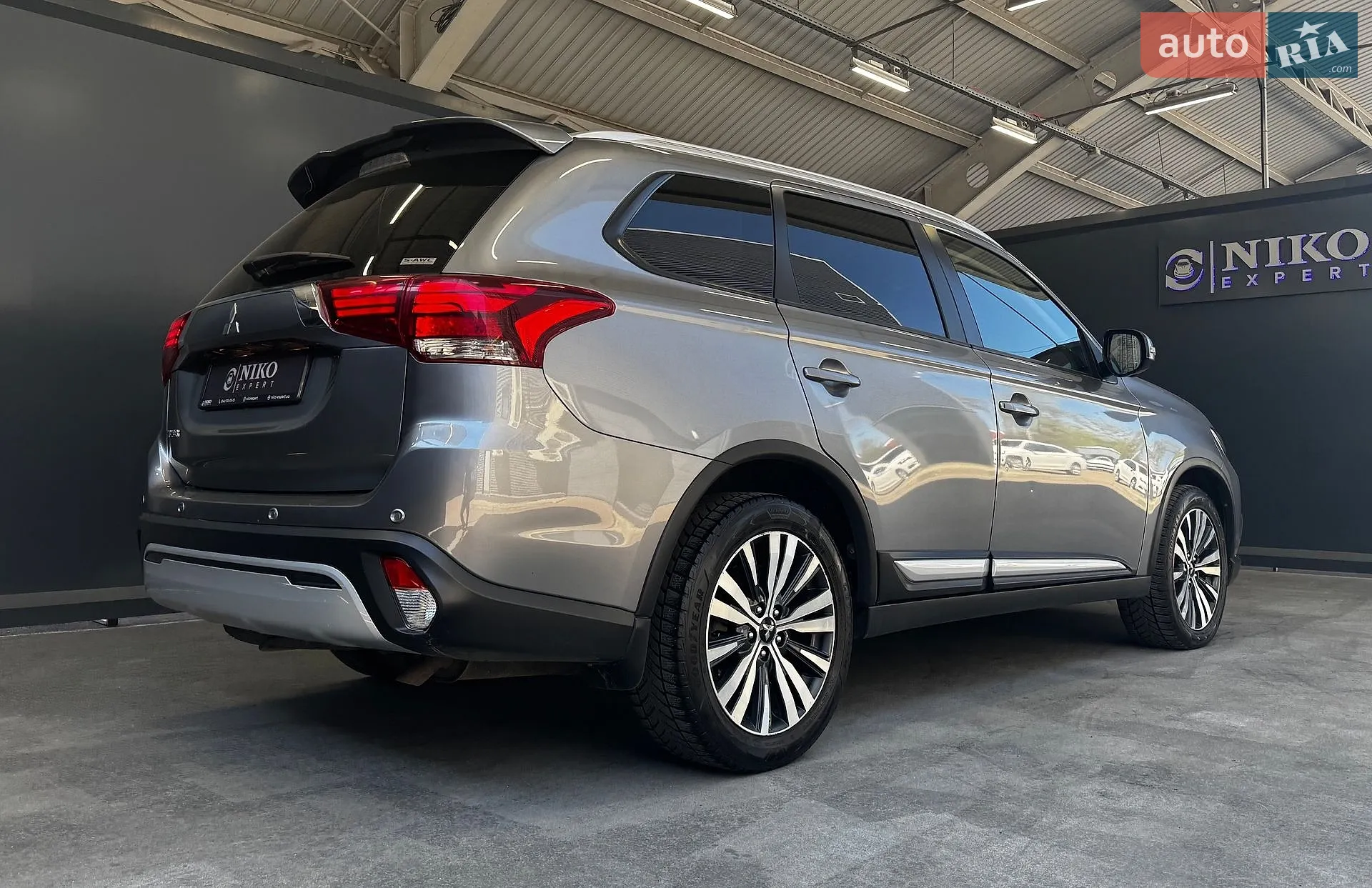 2021 Mitsubishi Outlander - мініатюра 18
