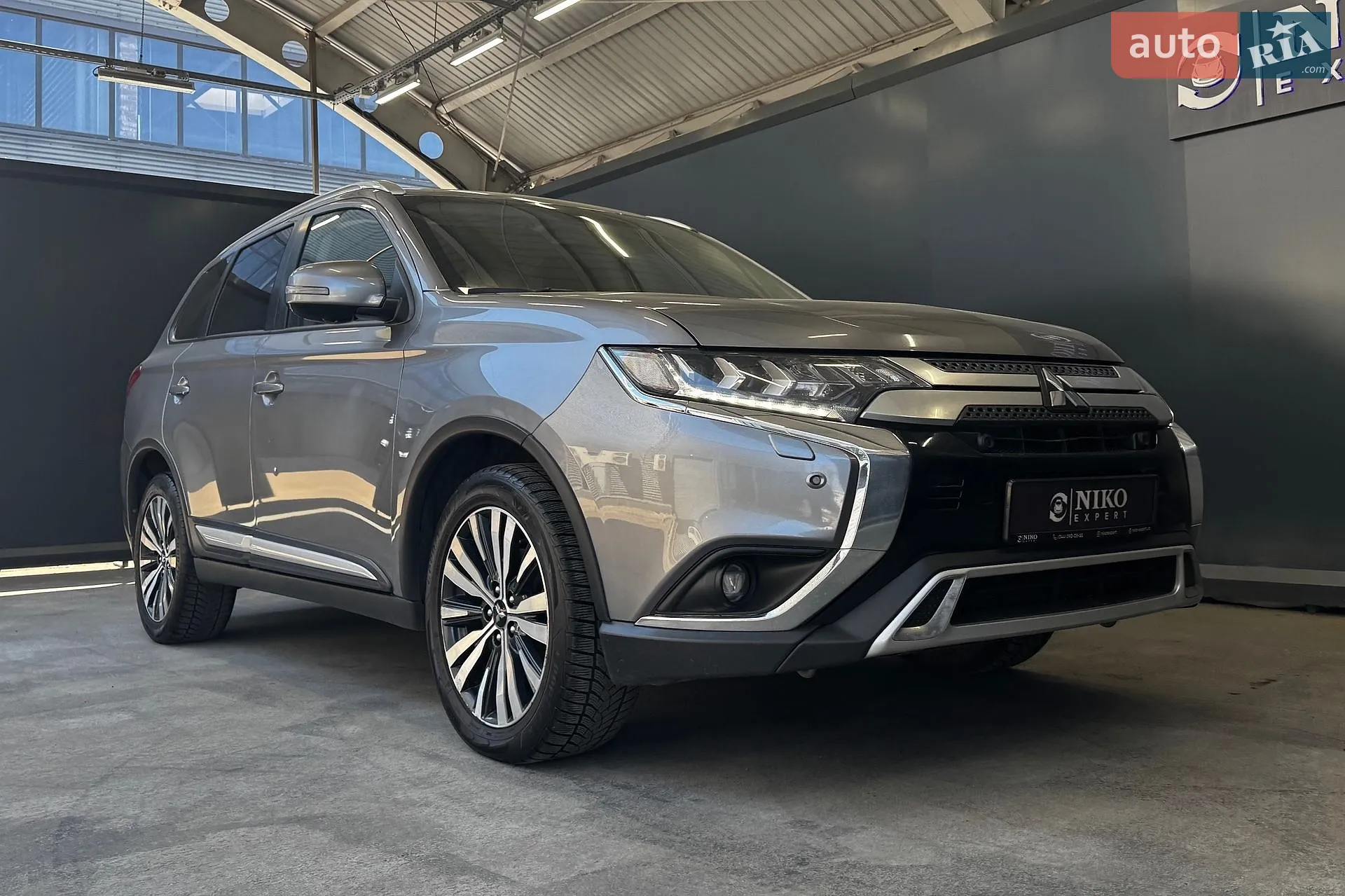 2021 Mitsubishi Outlander - мініатюра 12
