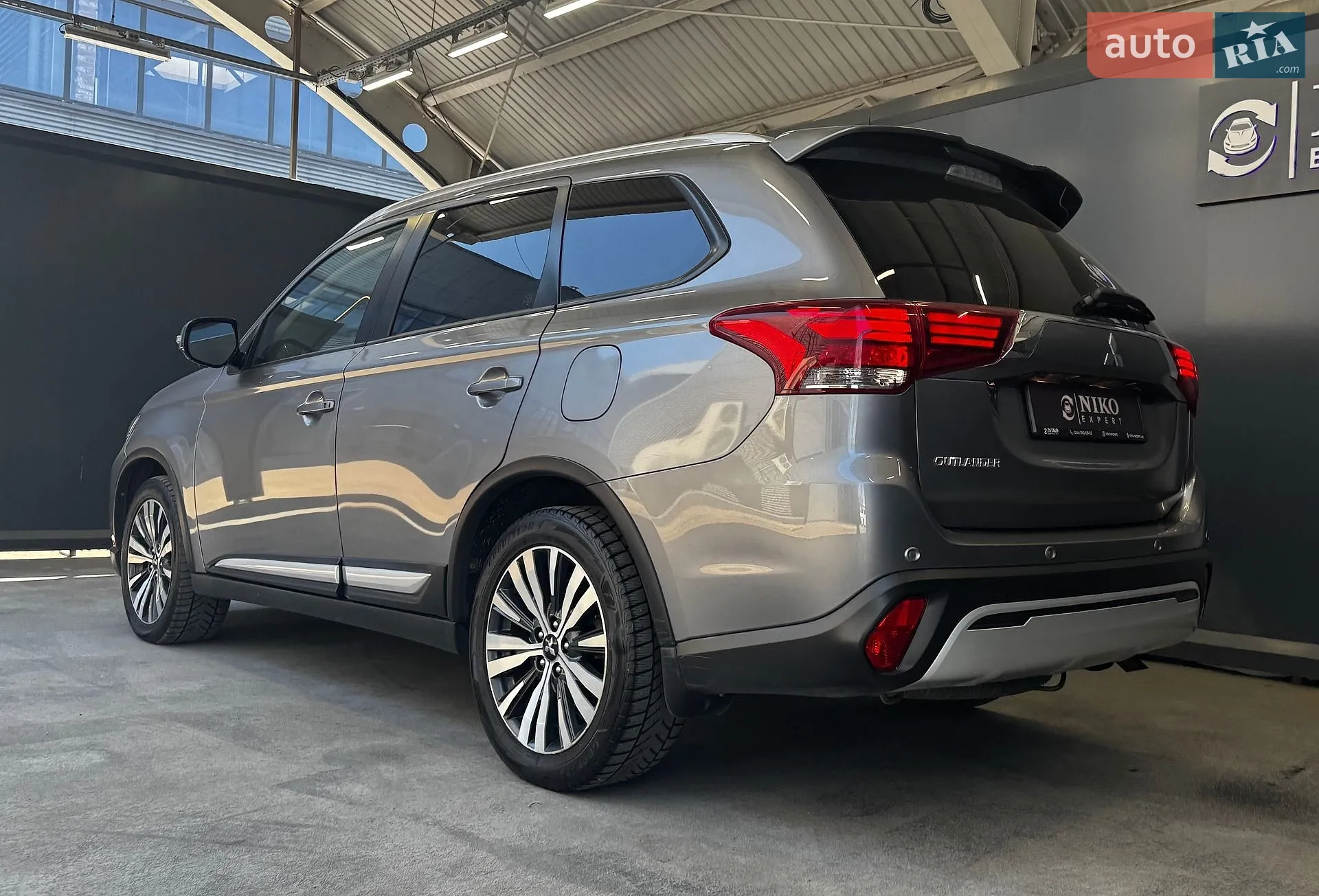 2021 Mitsubishi Outlander - мініатюра 24
