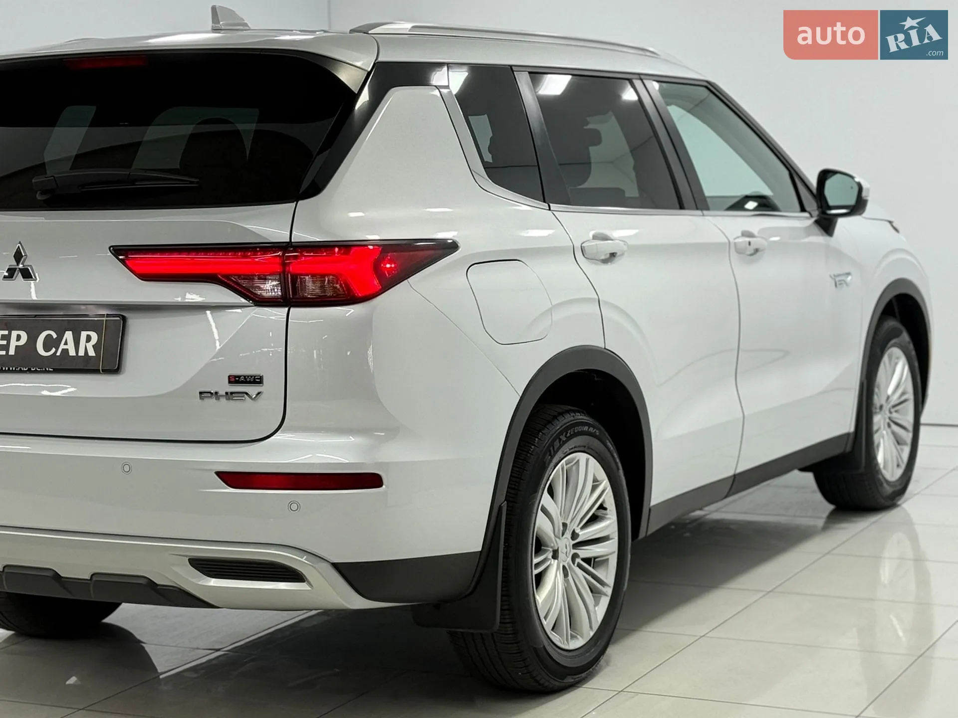 2024 Mitsubishi Outlander - мініатюра 12