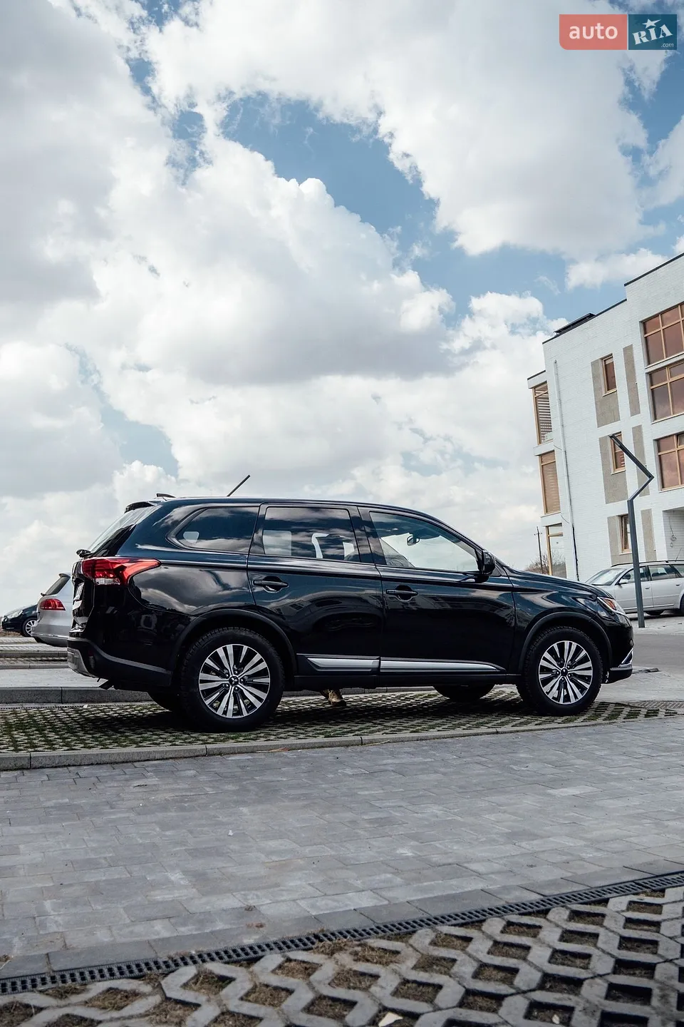 2019 Mitsubishi Outlander - мініатюра 8