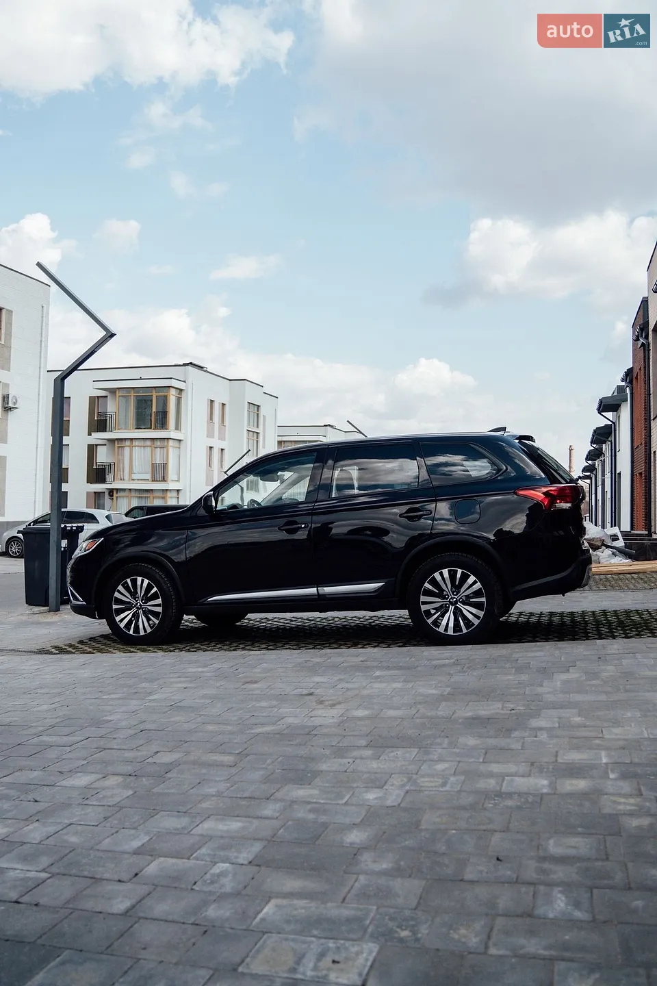 2019 Mitsubishi Outlander - мініатюра 10