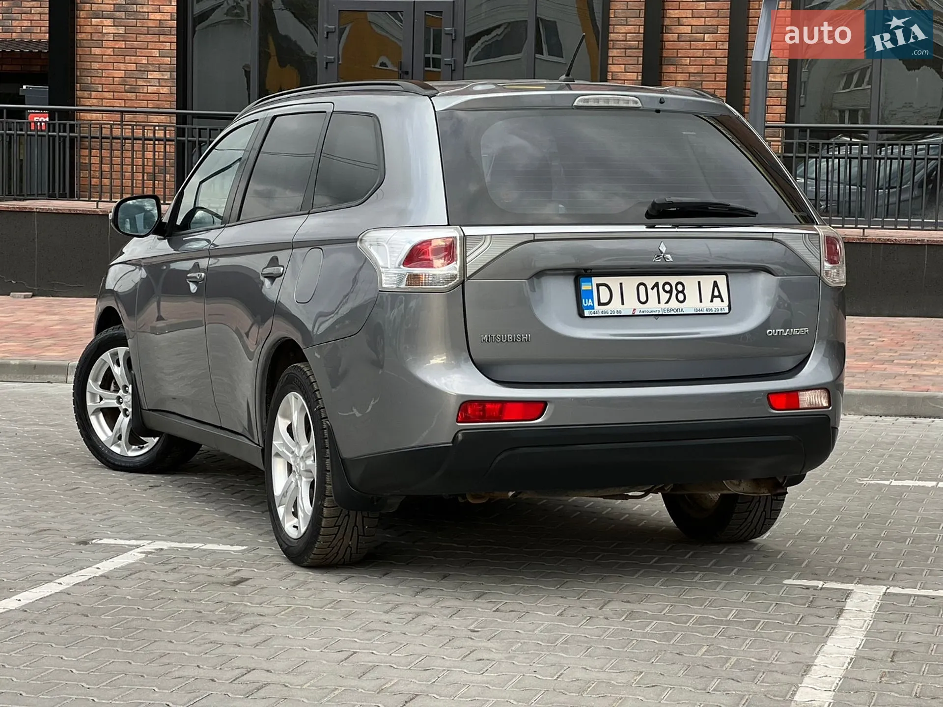2013 Mitsubishi Outlander - мініатюра 16
