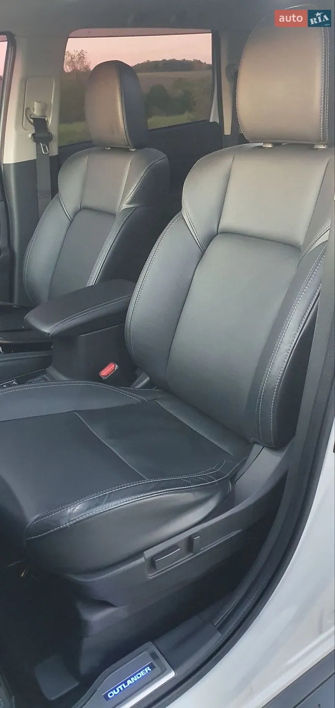 2018 Mitsubishi Outlander - мініатюра 31