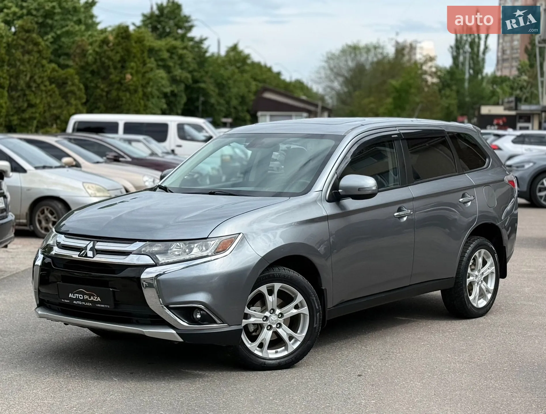 2013 Mitsubishi Outlander - мініатюра 10