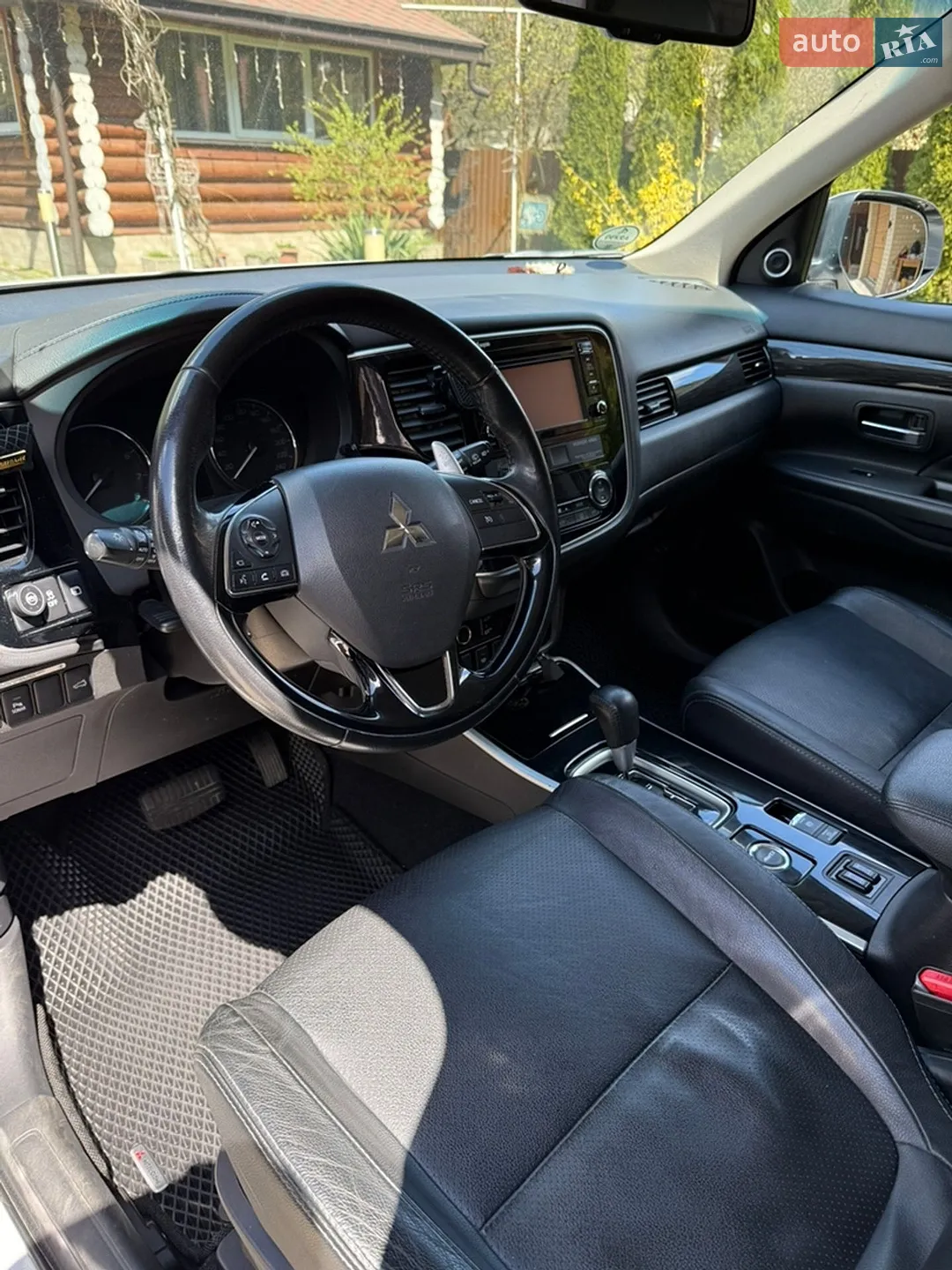 2017 Mitsubishi Outlander - мініатюра 16