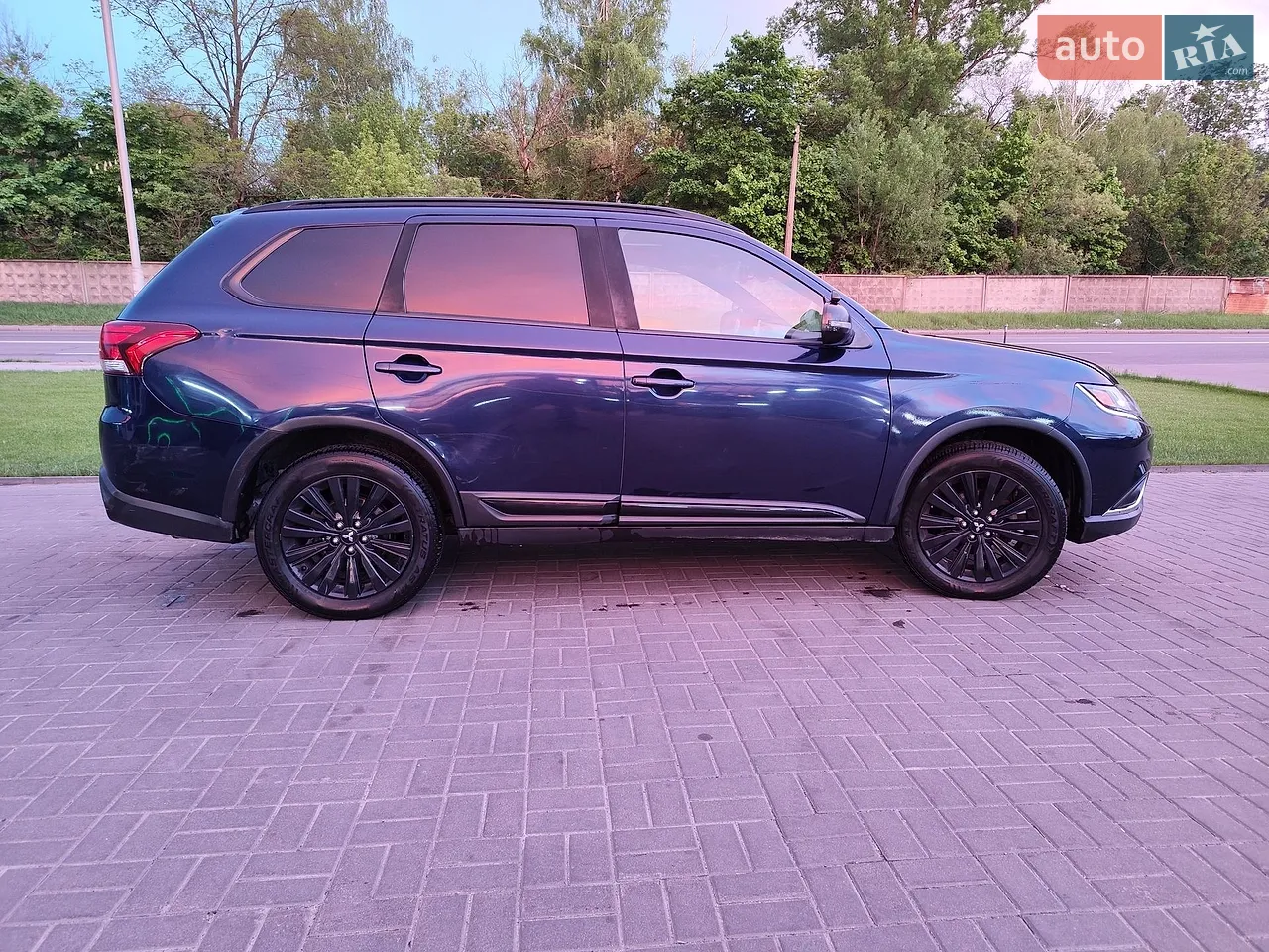 2020 Mitsubishi Outlander - мініатюра 13