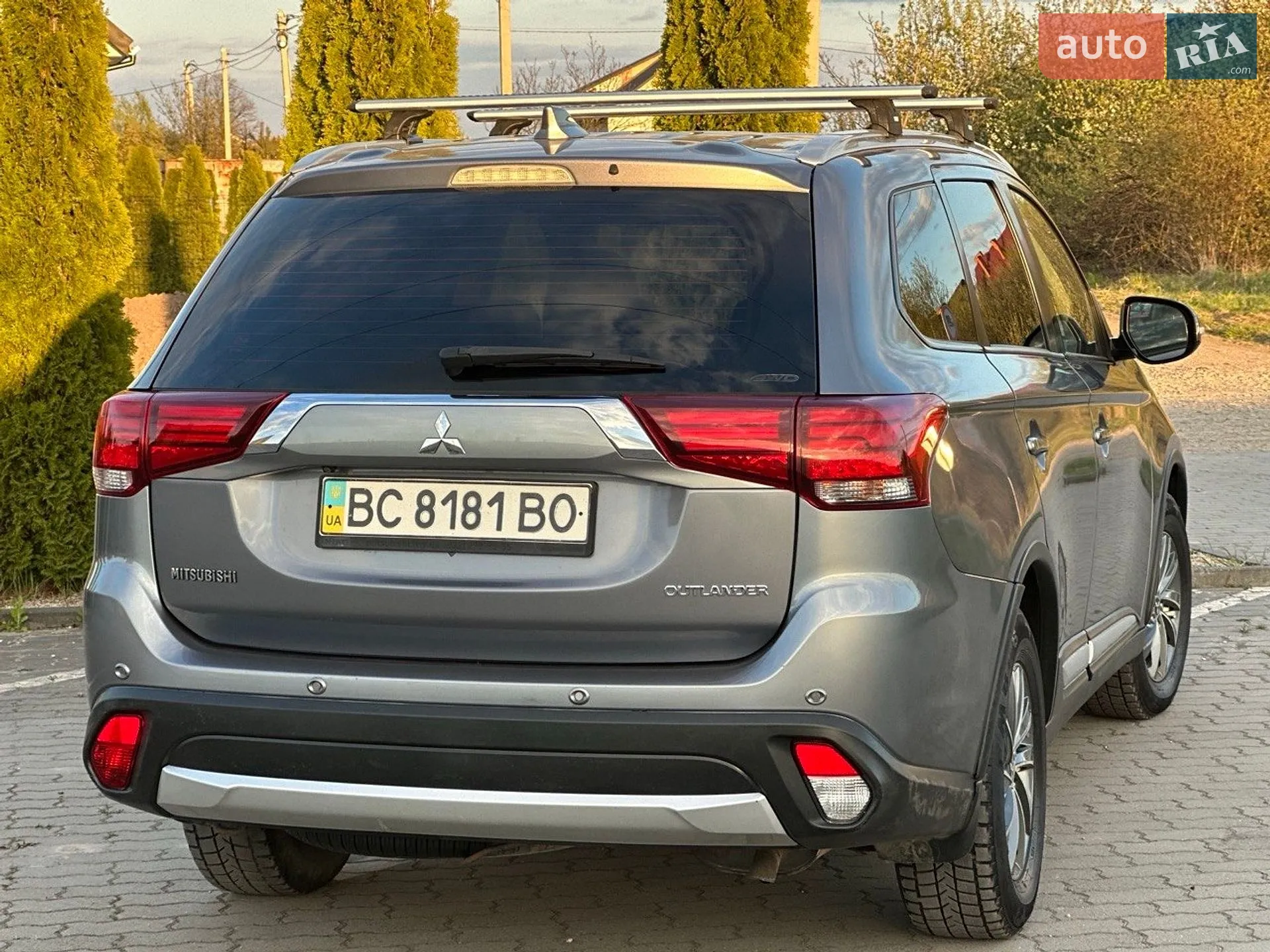2017 Mitsubishi Outlander - мініатюра 12