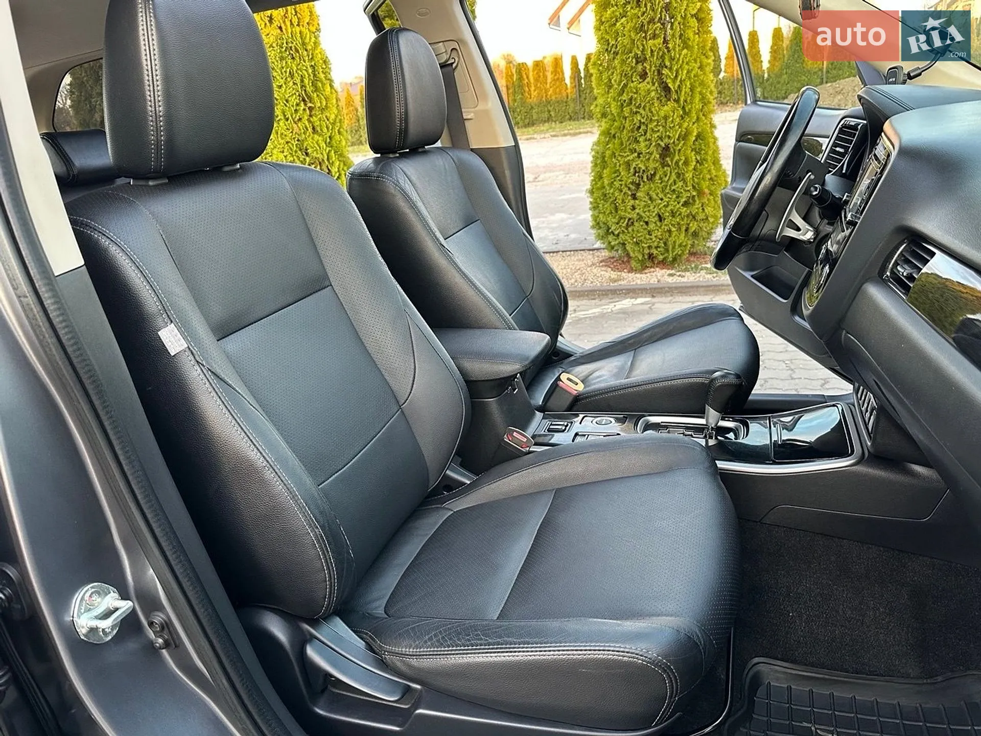 2017 Mitsubishi Outlander - мініатюра 88