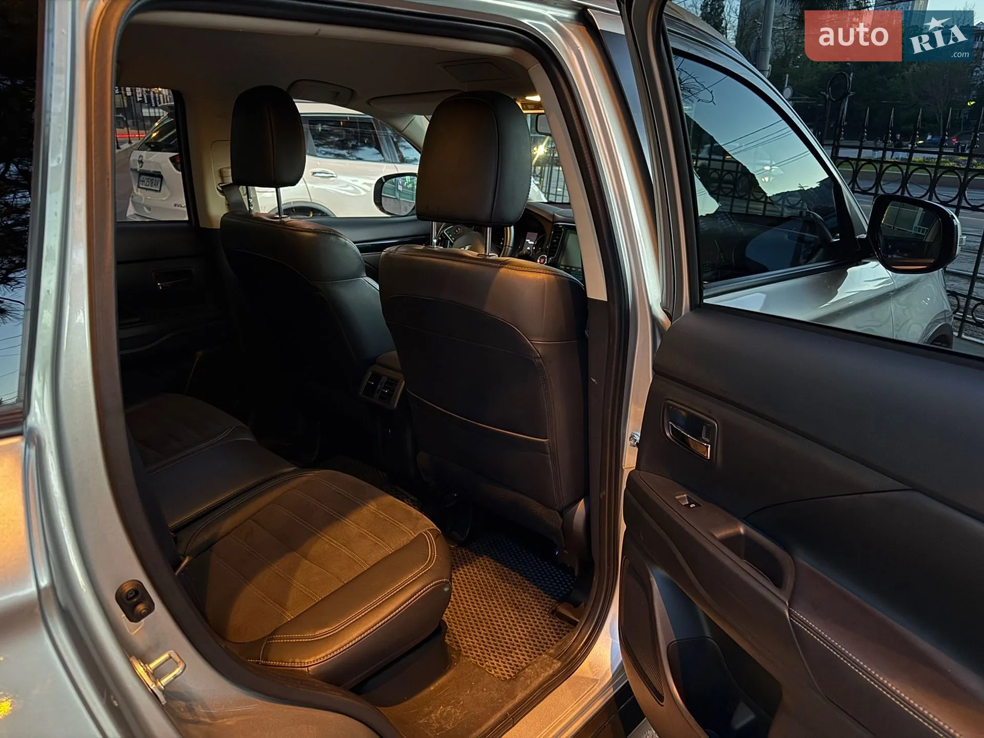 2019 Mitsubishi Outlander - мініатюра 21